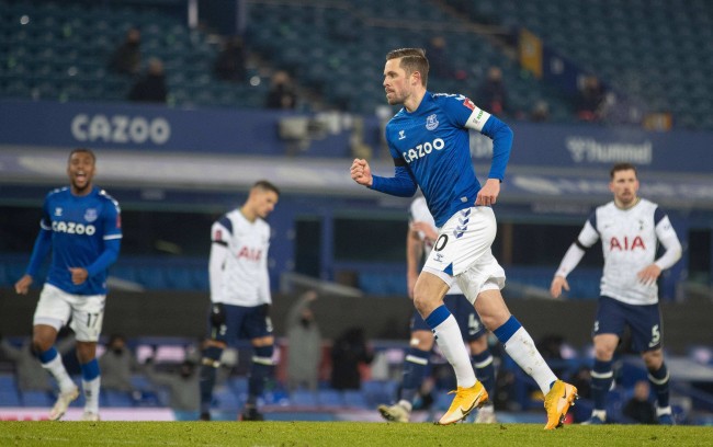 这位备受瞩 这位备受瞩